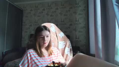 Snapshot of liliawoolf chatting on 18, 6, 2026 liliawoolf online show from 18, 6, 2026