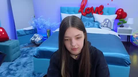 Lili Bakery online show from 17, 2, 2025