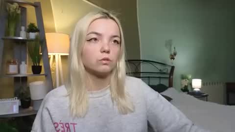 Lilie online show from 16, 2, 2025