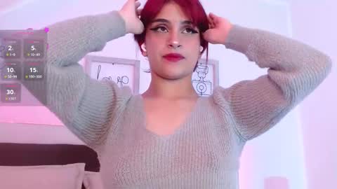 Lilith Savett online show from 4, 3, 2025