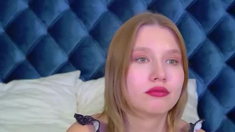 LiliLinn online show from 29, 11, 2025