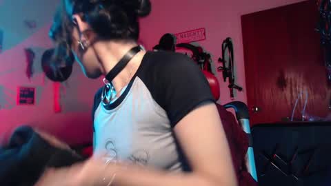 Snapshot of lililiu chatting on 10, 12, 2024 Molly online show from 10, 12, 2024