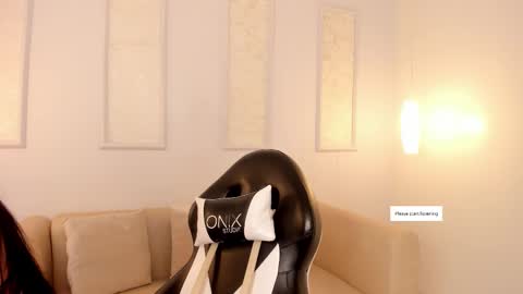 Snapshot of lilily_lv chatting on 10, 9, 2025 Lilly online show from 10, 9, 2025