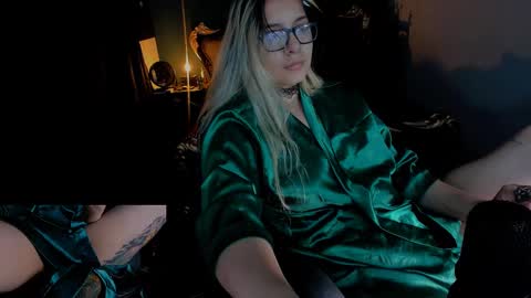Snapshot of lilithmystic01 chatting on 11, 1, 2025 lilithmystic01 online show from 11, 1, 2025