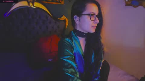 Snapshot of lilithmystic01 chatting on 18, 10, 2025 lilithmystic01 online show from 18, 10, 2025