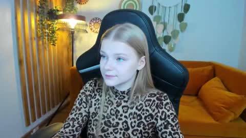 Snapshot of lilitrosen chatting on 18, 9, 2025 lilitrosen online show from 18, 9, 2025