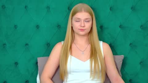 Snapshot of lilitrosen chatting on 14, 10, 2025 lilitrosen online show from 14, 10, 2025