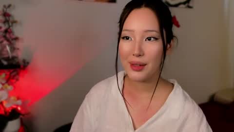 Snapshot of lillie_sun chatting on 24, 6, 2026 lillie_sun online show from 24, 6, 2026