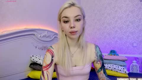 LilliMoore online show from 29, 1, 2025