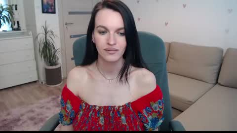 lilliyves online show from 9, 7, 2026