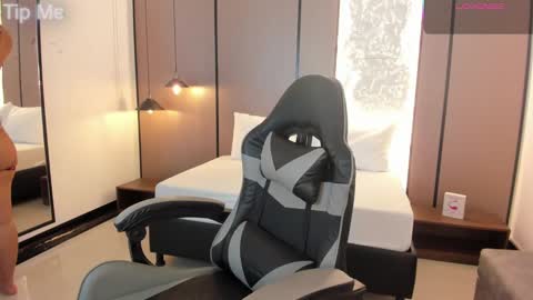 L I L L Y online show from 13, 9, 2025