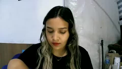 Snapshot of lilly_ocean22 chatting on 25, 7, 2026 Sey - Lilly online show from 25, 7, 2026