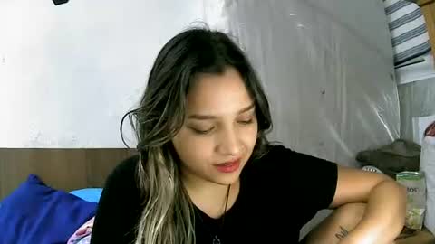 Snapshot of lilly_ocean22 chatting on 28, 7, 2026 Sey - Lilly online show from 28, 7, 2026