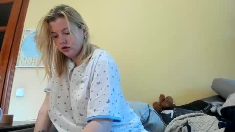 Lilly Depp online show from 21, 10, 2025