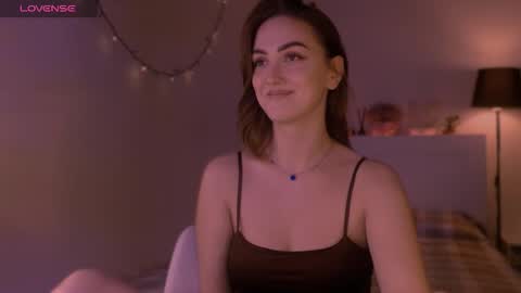 LillyFarey online show from 1, 10, 2025
