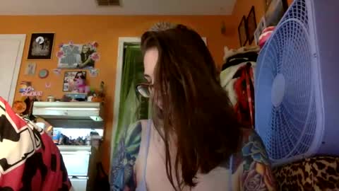 Snapshot of lillylushabae chatting on 14, 9, 2025 hi guys im back on here 3 online show from 14, 9, 2025