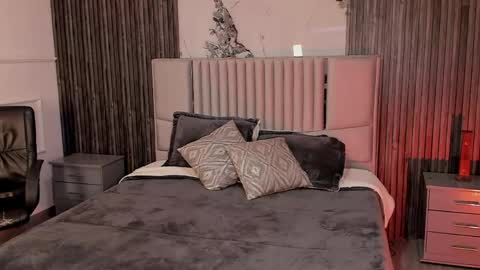 Lilly Ortiz online show from 7, 4, 2026