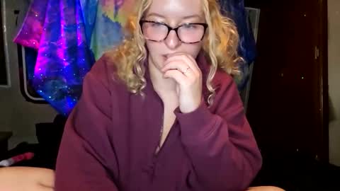 Snapshot of lilpies chatting on 1, 12, 2025 LilPies online show from 1, 12, 2025