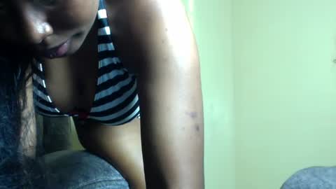Snapshot of lilpretty16 chatting on 17, 6, 2026 lilpretty16 online show from 17, 6, 2026