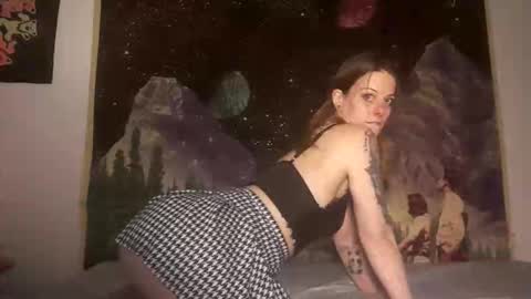 Snapshot of lilsirenluna chatting on 1, 3, 2026 Luna online show from 1, 3, 2026