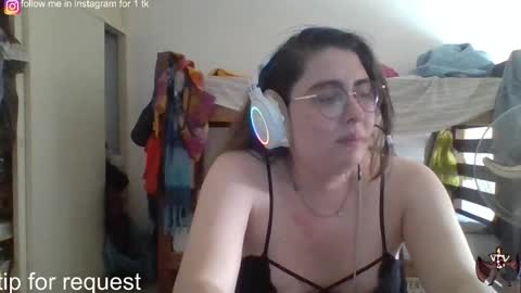 Snapshot of lilsuccubusvicky chatting on 20, 1, 2025 lilsuccubusvicky online show from 20, 1, 2025