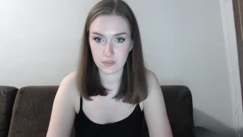 lily_love_x online show from 8, 10, 2025