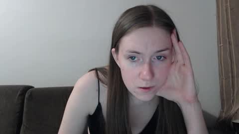 lily_love_x online show from 25, 2, 2026