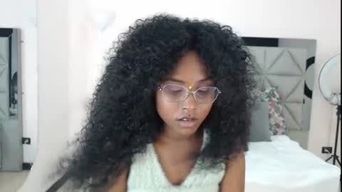 lily_mendoza online show from 7, 7, 2026