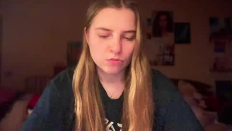 Snapshot of lily_smily chatting on 29, 3, 2026 Lily online show from 29, 3, 2026