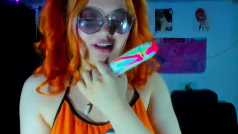 Snapshot of lily_stone04 chatting on 5, 12, 2024 lily_stone04 online show from 5, 12, 2024