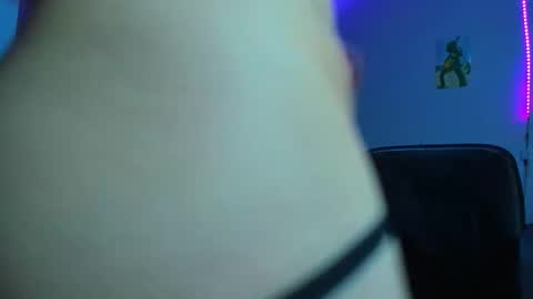 lily_stone04 online show from 18, 12, 2025