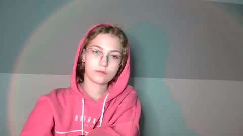 Snapshot of lily_tayberry chatting on 30, 9, 2025 small lily online show from 30, 9, 2025
