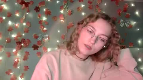 Snapshot of lily_tayberry chatting on 14, 10, 2025 small lily online show from 14, 10, 2025