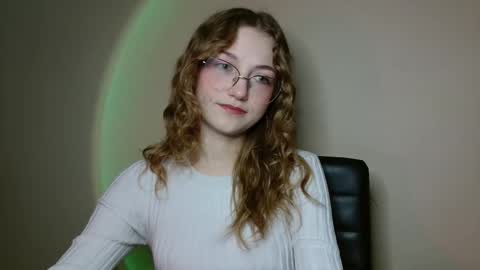 small lily online show from 11, 2, 2026