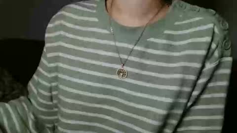 small lily online show from 15, 4, 2026