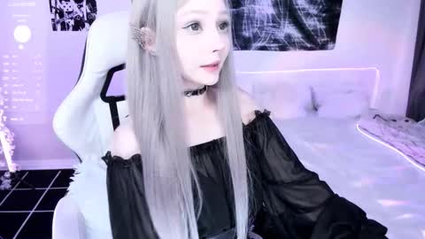 Lily online show from 4, 10, 2025