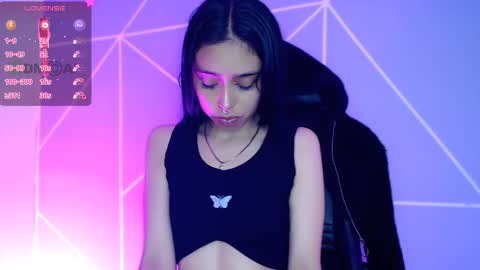 Snapshot of lilylouisee_ chatting on 10, 10, 2025 Liliana louise online show from 10, 10, 2025