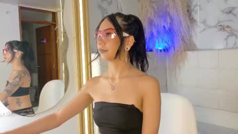 Lily online show from 5, 7, 2026