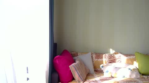 LilyXSky online show from 2, 2, 2026