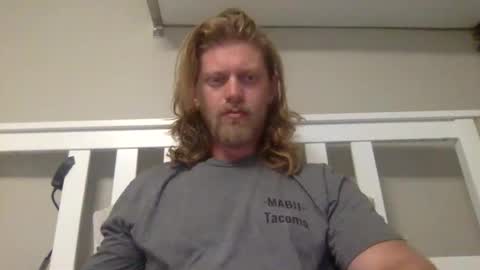 Snapshot of limitlesschris chatting on 20, 10, 2025 Chris online show from 20, 10, 2025