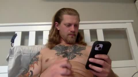 Snapshot of limitlesschris chatting on 5, 11, 2025 Chris online show from 5, 11, 2025