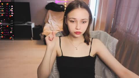 Scarlet online show from 13, 4, 2026