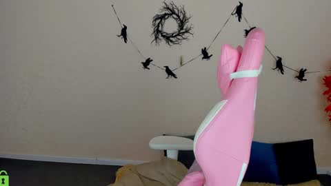 Snapshot of lina_reeds chatting on 4, 11, 2025 LINA online show from 4, 11, 2025