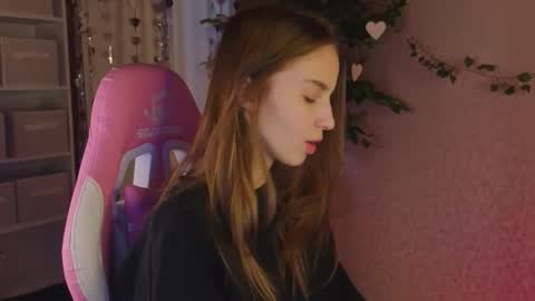 Snapshot of lina_reeds chatting on 4, 3, 2026 LINA online show from 4, 3, 2026