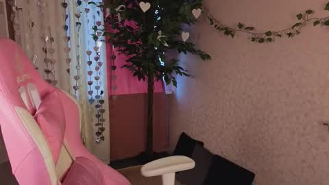 Snapshot of lina_reeds chatting on 26, 3, 2026 LINA online show from 26, 3, 2026