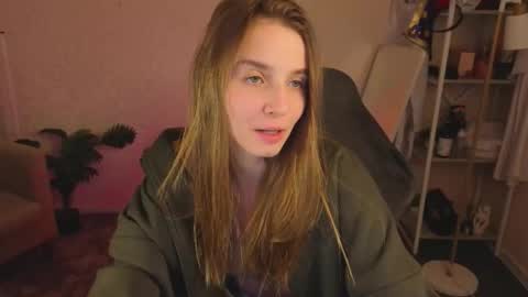 Snapshot of lina_reeds chatting on 27, 3, 2026 LINA online show from 27, 3, 2026