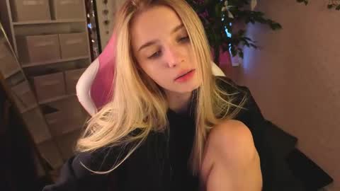 Snapshot of lina_reeds chatting on 30, 3, 2026 LINA online show from 30, 3, 2026