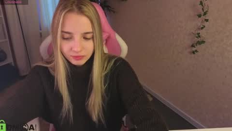 Snapshot of lina_reeds chatting on 16, 4, 2026 LINA online show from 16, 4, 2026