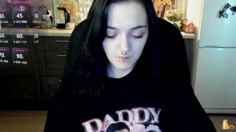 Lina 3  1715622743 online show from 9, 1, 2025