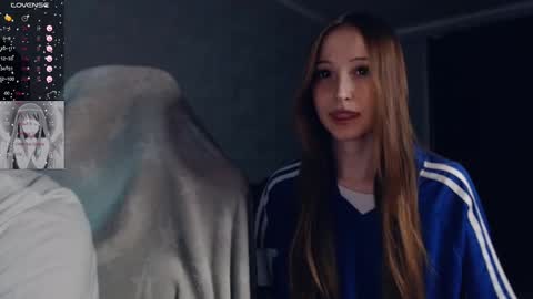 Snapshot of linaandliam chatting on 5, 3, 2025 linaandliam online show from 5, 3, 2025